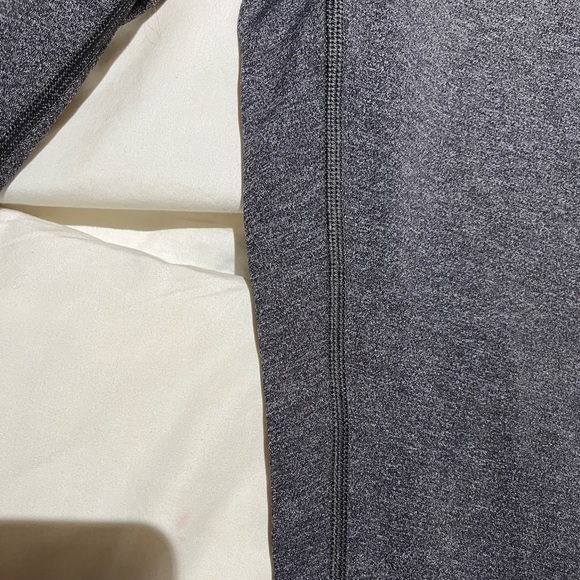 Lulu lemon wunder train 28” leggings - Picture 4 of 6